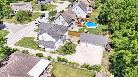 View/Area - 2431 S Ponca Ave, Independence, MO 64057 photo 1 of 1