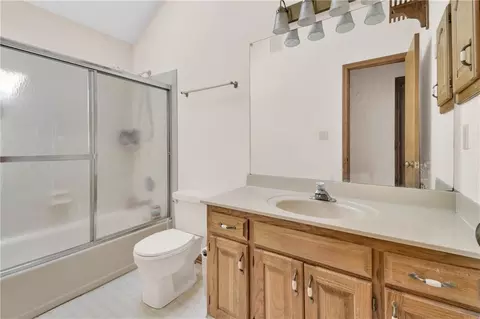 Bath - 2431 S Ponca Ave, Independence, MO 64057 photo 6 of 6