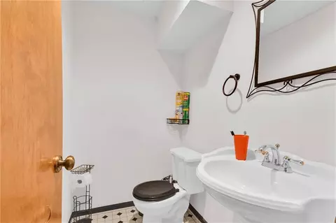 Bath - 2431 S Ponca Ave, Independence, MO 64057 photo 2 of 6