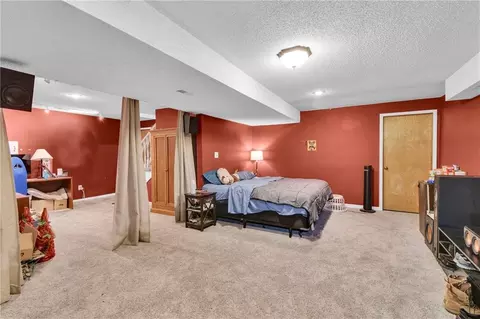 Bedroom - 2431 S Ponca Ave, Independence, MO 64057 photo 1 of 6