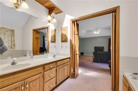 Bath - 2431 S Ponca Ave, Independence, MO 64057 photo 4 of 6