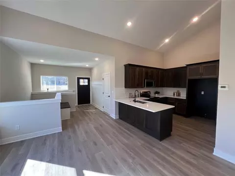5829 Hunter Ct, Raytown, MO 64133