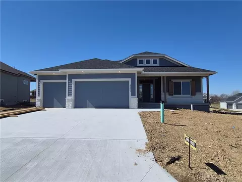 4550 145th Ter, Basehor, KS 66007