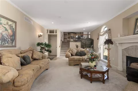 6958 N Atkins Ave, Kansas City, MO 64152