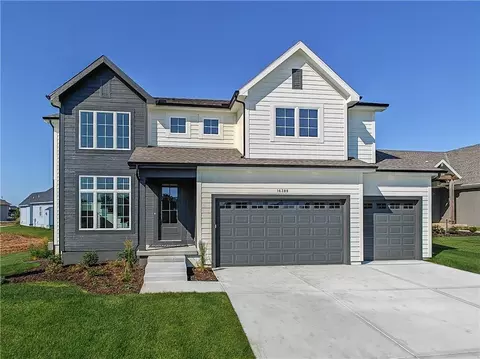 16388 S Elmridge St, Olathe, KS 66062