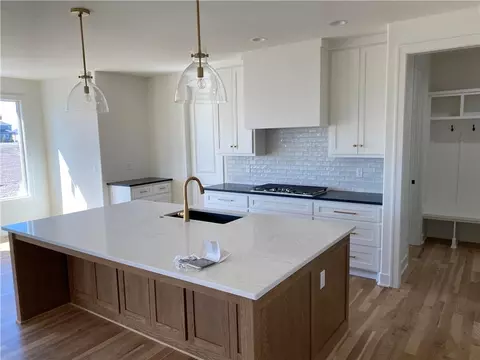 16388 S Elmridge St, Olathe, KS 66062