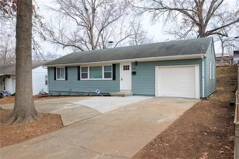 2507 S Arlington Ave, Independence, MO 64052