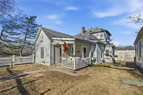 414 Pine St, Leavenworth, KS 66048