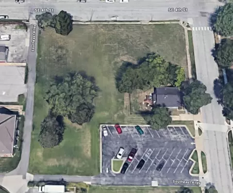 400 E Green St, Lees Summit, MO 64063