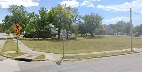 400 E Green St, Lees Summit, MO 64063 photo 3