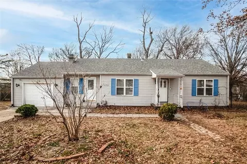 4928 N Topping Ave, Kansas City, MO 64119