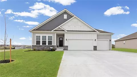 20803 W 188th Ter, Spring Hill, KS 66083