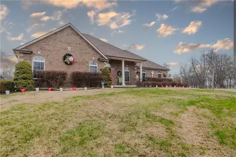 317 S Kentucky St, Adrian, MO 64720
