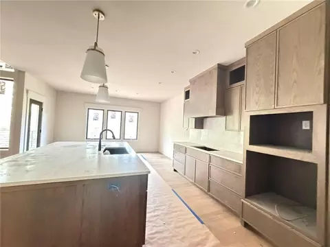 Kitchen - 8910 Ginger St, Lenexa, KS 66227 photo 5 of 8