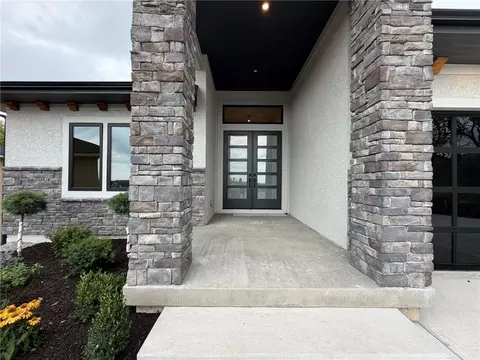 Exterior - 8910 Ginger St, Lenexa, KS 66227 photo 4 of 6