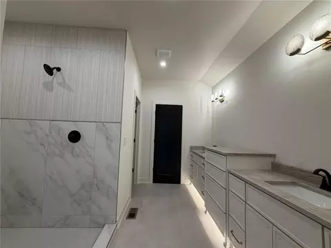 Bath - 8910 Ginger St, Lenexa, KS 66227 photo 3 of 6