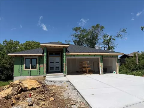 8910 Ginger St, Lenexa, KS 66227