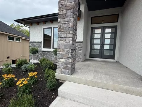 Exterior - 8910 Ginger St, Lenexa, KS 66227 photo 2 of 6