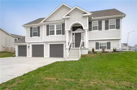 6009 NE 118th St, Kansas City, MO 64156