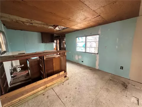 Living - 30008 Skyview, Edwards, MO 65326 photo 2 of 6