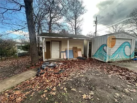Exterior - 30008 Skyview, Edwards, MO 65326 photo 9 of 20