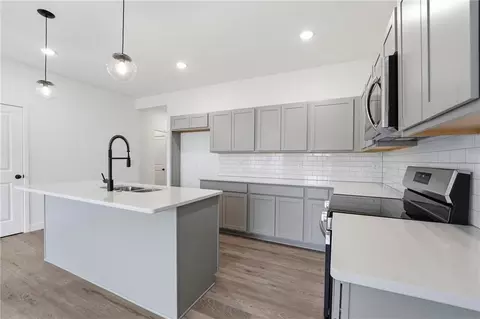 Kitchen - 27313 Acacia Dr, Lees Summit, MO 64086 photo 1 of 3