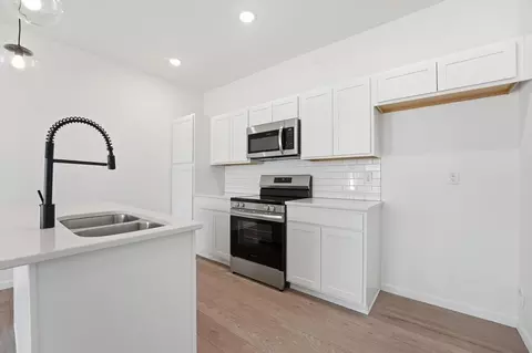 Kitchen - 27317 Acacia Dr, Lees Summit, MO 64086 photo 2 of 2