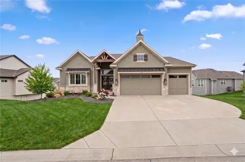 2456 W 176th St, Overland Park, KS 66085