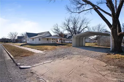 Other - 611 E 5th Ave, Caney, KS 67333 photo 13 of 14