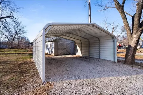 Exterior - 611 E 5th Ave, Caney, KS 67333 photo 7 of 8