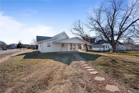 Other - 611 E 5th Ave, Caney, KS 67333 photo 12 of 14