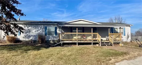 1203 W Grand St, Gallatin, MO 64640