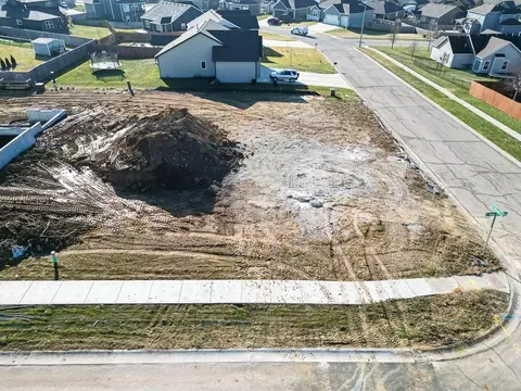 lot12 Stonecreek Ave, Tonganoxie, KS 66086