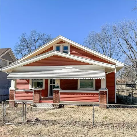 628 S 19th St, Saint Joseph, MO 64507