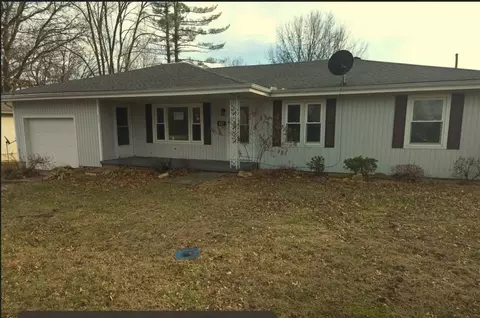 407 W 29th St, Higginsville, MO 64037