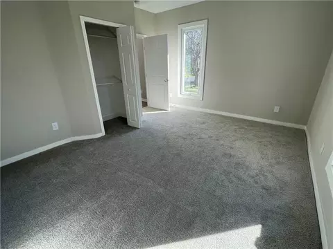 Bedroom - 1002 N 9th St, Saint Joseph, MO 64501 photo 2 of 4