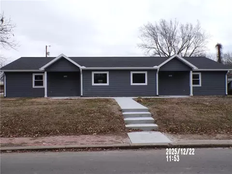 201 S 203 S First St, Iola, KS 66749