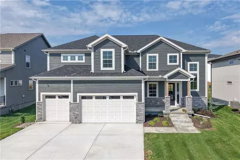16933 W 172nd Ter, Olathe, KS 66062