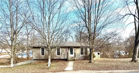 100 Elm St, Windsor, MO 65360