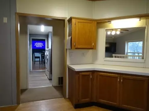 Entry Way - 14769 NE State Route E Hwy, Adrian, MO 64720 photo 1 of 7