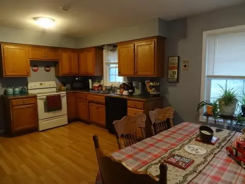 Kitchen - 14769 NE State Route E Hwy, Adrian, MO 64720 photo 6 of 7
