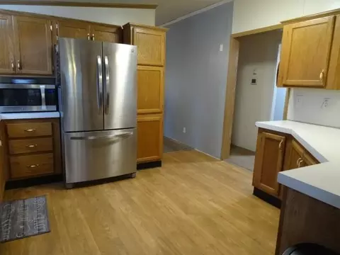 Kitchen - 14769 NE State Route E Hwy, Adrian, MO 64720 photo 1 of 7
