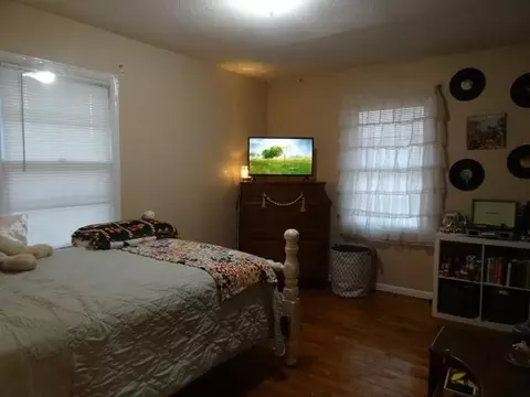 Bedroom - 14769 NE State Route E Hwy, Adrian, MO 64720 photo 8 of 9
