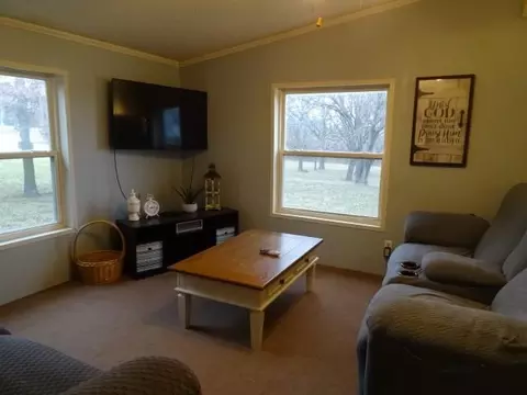 Living - 14769 NE State Route E Hwy, Adrian, MO 64720 photo 4 of 6