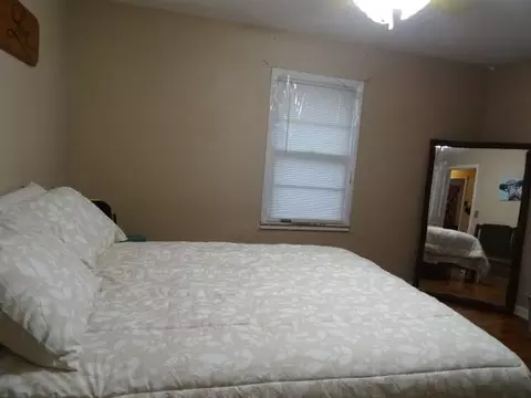 Bedroom - 14769 NE State Route E Hwy, Adrian, MO 64720 photo 6 of 9
