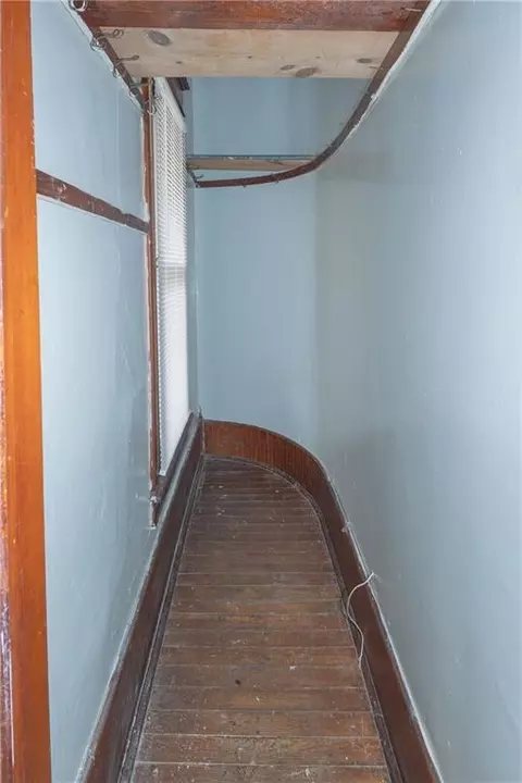 Entry Way - 803 E 6th St, Cherryvale, KS 67335 photo 2 of 3