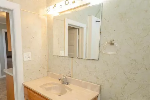 Bath - 803 E 6th St, Cherryvale, KS 67335 photo 2 of 2