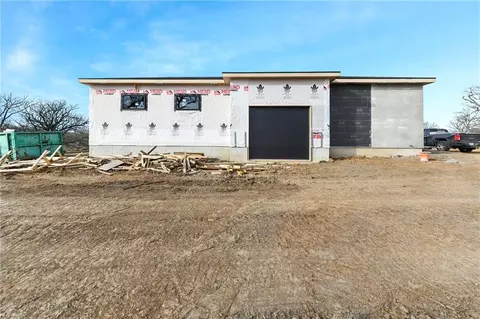 Exterior - 32200 E Outer Belt Rd, Lees Summit, MO 64086 photo 6 of 10