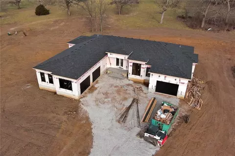 Exterior - 32200 E Outer Belt Rd, Lees Summit, MO 64086 photo 10 of 10