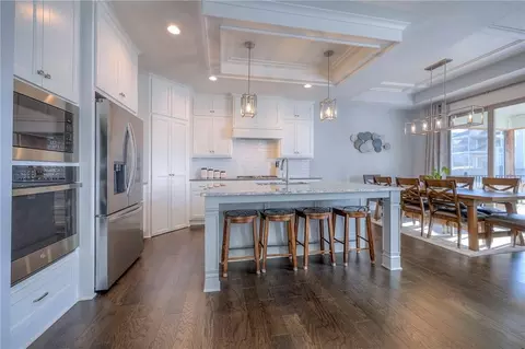 21739 W 116th Ter, Olathe, KS 66061